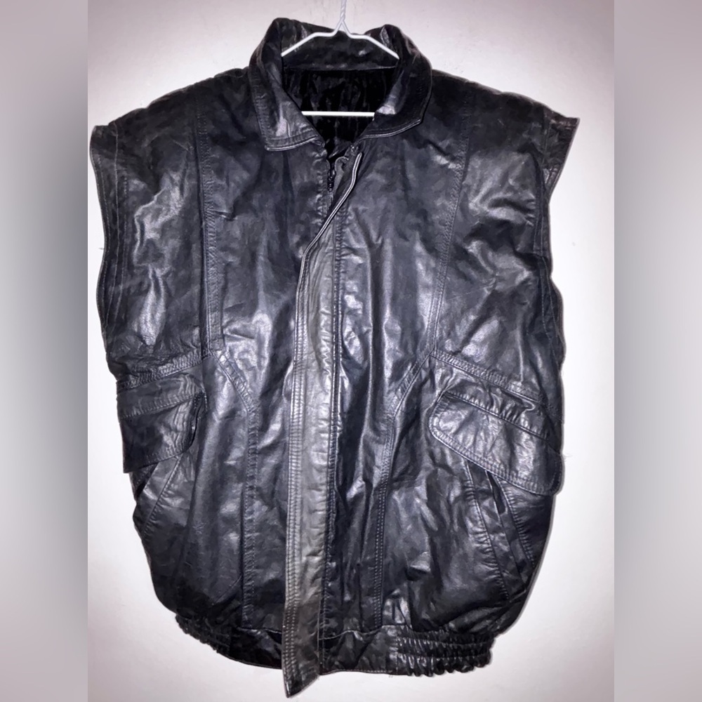 Vintage No Brand Black Leather With Shoulder Pads Vest